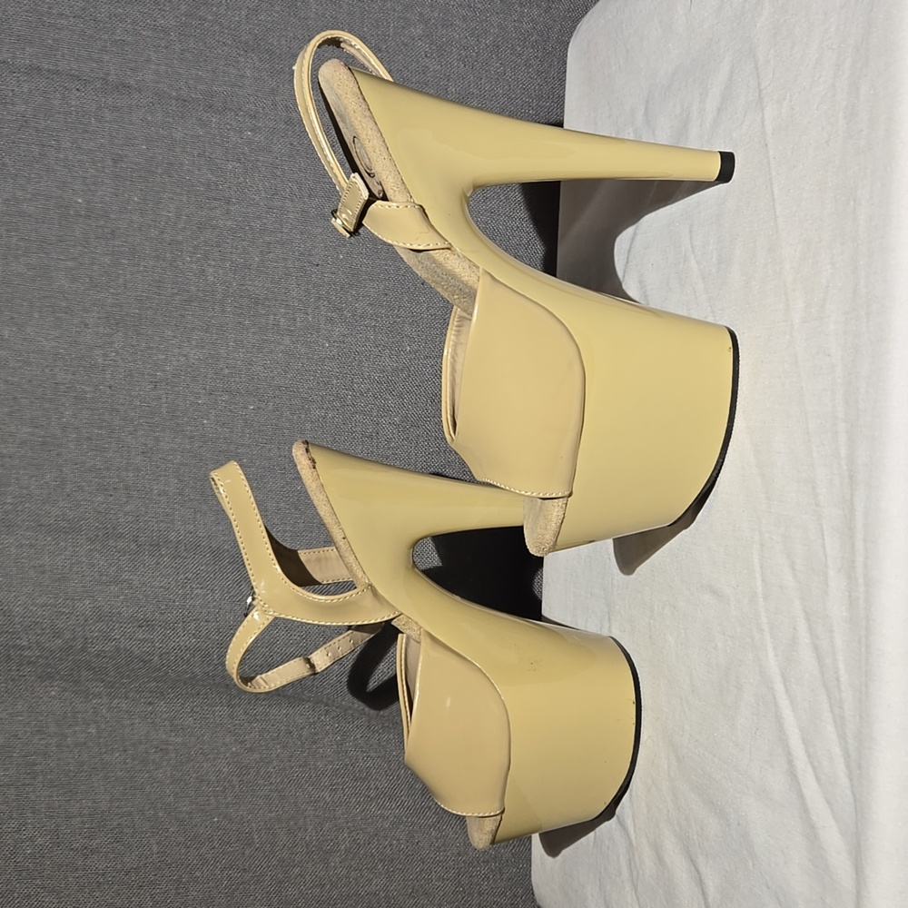 Pleaser Adore 709 Beige Patent Platform Heels 7 in 2.75 in SIZE 6 - Picture 2 of 8